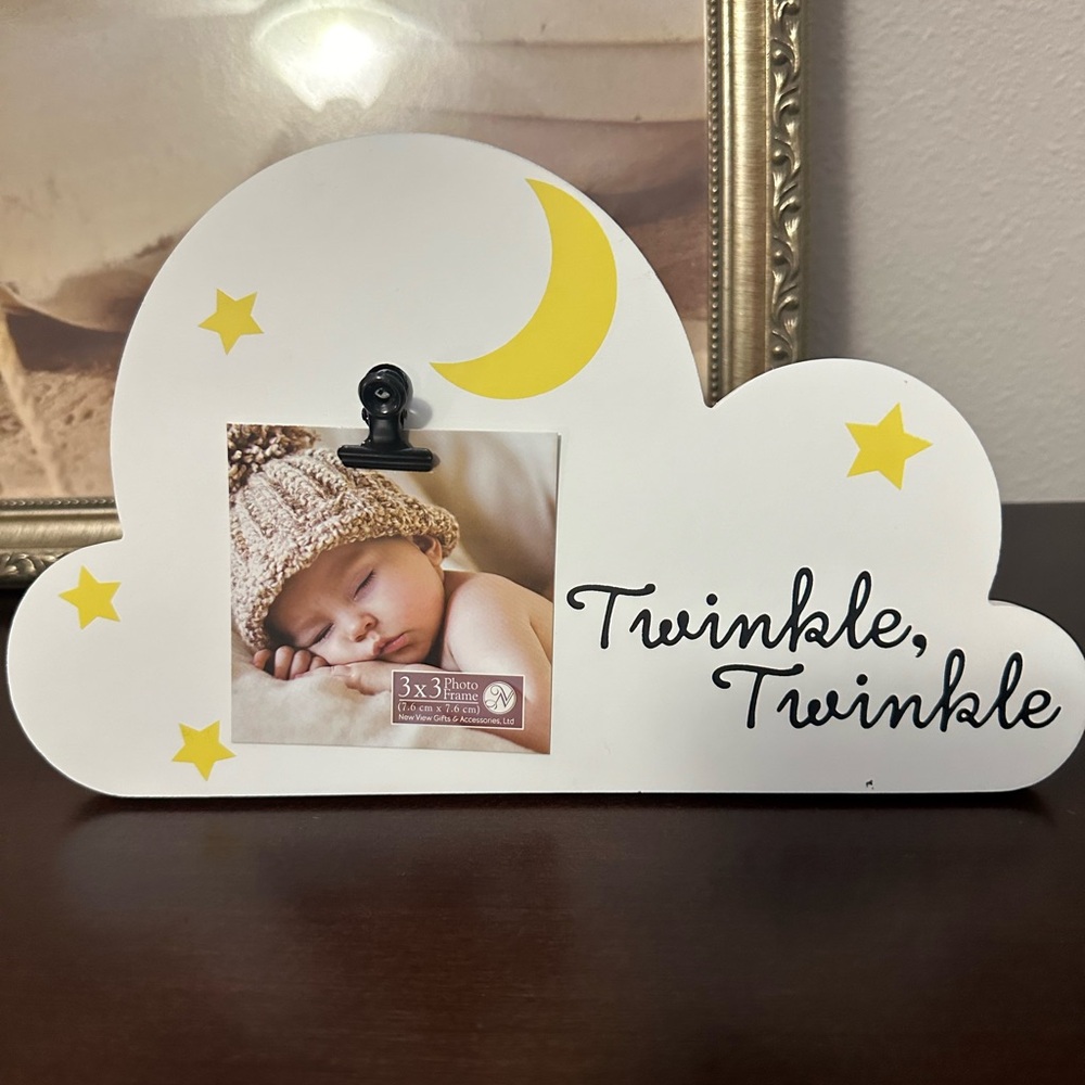 NWT Twinkle Twinkle Cloud shaped picture frame